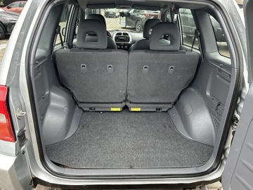 Toyota RAV4 II 2.0 i 16V 150KM 2001 Toyota RAV4 2.0 VVT-i 4x4 II (2000-2005) Toyota RA, zdjęcie 15