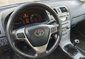 Toyota Avensis III Sedan 2.0 D-4D 126KM 2011 Toyota Avensis Toyota Avensis 2.0 D-4D 2.0 Diesel 126KM, zdjęcie 5