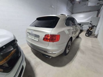Bentley Bentayga 2017 Bentley Bentayga W12 2017 6.0l 6.0 Benzyna 600KM, zdjęcie 5