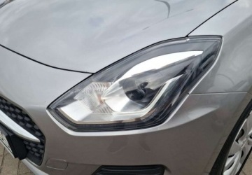 Suzuki Swift VI Hatchback Facelifting 1.2 DualJet SHVS 83KM 2021 Suzuki Swift 1.2 Dualjet SHVS Premium CVT 1.2 Benzyna 83KM, zdjęcie 15