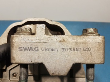 AUDI A3 8L ULOŽENÍ UCHYCENÍ MOTORU 30130080