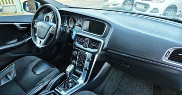 Volvo V40 II Hatchback 1.6 T3 150KM 2013 Volvo V40 BENZYNA alcantara KAMERA czarny sufit R DESIGN okazja, zdjęcie 33