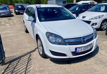 Opel Astra J Sports Tourer 1.7 CDTI ECOTEC 110KM 2010 Opel Astra 2X kola 1.7 Diesel 110KM, zdjęcie 22