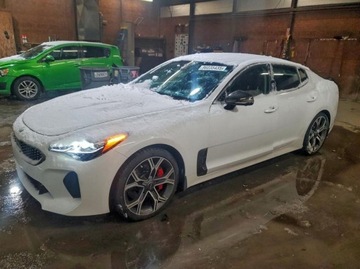 Kia Stinger 2019 Kia Stinger 3.3 V6 370 KM, 4x4, wersja GT2, mala szkoda, piekna kolorystyka