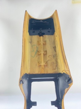 ЦЕНТРАЛЬНАЯ КОНСОЛЬ ТОННЕЛЯ КРЕМОВО-БЕЖЕВАЯ MERCEDES W126 1266830325