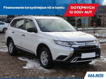 Mitsubishi Outlander III SUV Facelifting 2017 2.0 150KM 2018 Mitsubishi Outlander 2.0, Salon Polska