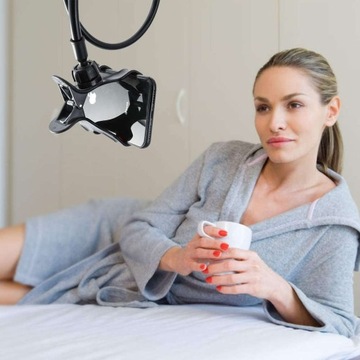 Гибкий и прочный держатель-подставка для телефона на штативе с настольным зажимом.