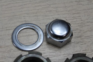 YAMAHA XVS650 DRAG STAR ГАЙКИ ПОДШИПНИКОВ НИЖНЕЙ ПОЛКИ