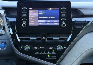 Toyota Camry IX Sedan 2.5 Hybrid Dynamic Force 218KM 2021 Toyota Camry salon Polska, FV-VAT 23, serwis ASO, Gwarancja 2.5 Hybryda, zdjęcie 9