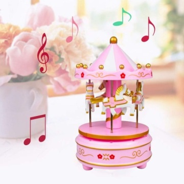 МУЗЫКАЛЬНАЯ ШКАТУЛКА КАРУСЕЛЬ С ЛОШАДЯМИ, ЗОЛОТАЯ И БЕЛАЯ