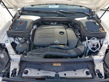 Mercedes GLC C254/X254 2022 Mercedes-Benz GLC 300 2022 2.0l 2.0 Benzyna 255KM, zdjęcie 6