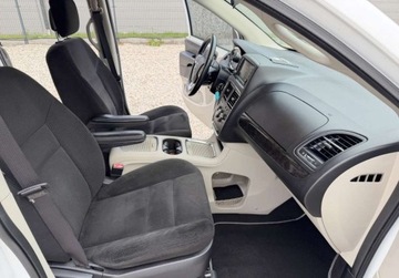 Dodge Caravan V Grand Caravan Facelifting 3.6 VVT 283KM 2016 Dodge Grand Caravan 3.6 Benz 283 KM 2016r 149.000 km Warszawa 3.6, zdjęcie 6