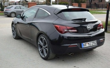 Opel Astra J Hatchback 5d 1.4 Turbo ECOTEC 140KM 2012 Opel Astra 1.4TB Navi PDC Led 104 TYS KM Sprowadzony Oplacony 1.4, zdjęcie 9