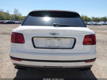 Bentley Bentayga 2019 Bentley Bentayga V8 2019 4.0 Benzyna 542KM, zdjęcie 3