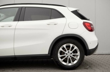 Mercedes GLA I Off-roader 1.6 200 156KM 2014 Mercedes-Benz GLA 1.6 Benzyna 156KM, zdjęcie 13