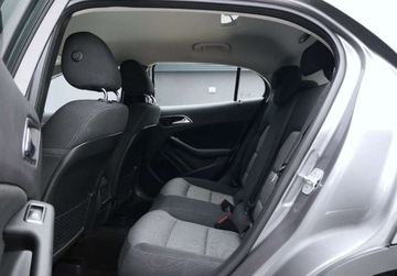 Mercedes GLA I Off-roader 1.6 180 122KM 2017 Mercedes-Benz GLA LIFT 180 Benzyna 122HP Automat Kamera II.wlasciciel GWAR, zdjęcie 26