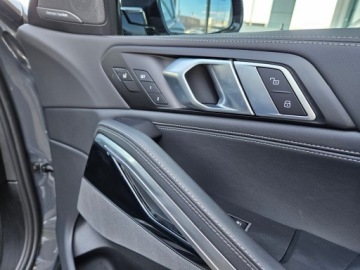 BMW X6 G06 2025 BMW X6 40d MPRO dociągi hak iconic panorama masaże, zdjęcie 16
