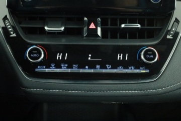 Toyota Corolla XII TS Kombi 1.8 Hybrid 122KM 2020 Toyota Corolla 1.8 Hybrid, Salon Polska, zdjęcie 9