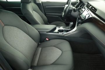 Toyota Camry IX Sedan 2.5 Hybrid Dynamic Force 218KM 2020 Toyota Camry 2.5 Hybrid, Salon Polska, Serwis ASO, zdjęcie 6