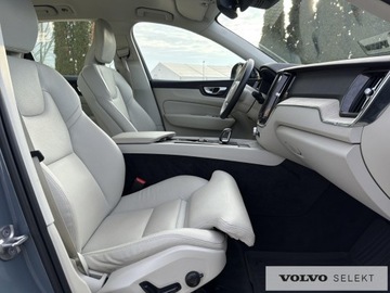Volvo XC60 II 2022 Volvo XC 60 XC60 B4 B Plus Dark aut, Pakiet Climat, zdjęcie 13