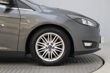 Ford Focus III Hatchback 5d facelifting 1.0 EcoBoost 125KM 2017 Ford Focus 1.0 EcoBoost, Salon Polska, Serwis ASO, zdjęcie 14