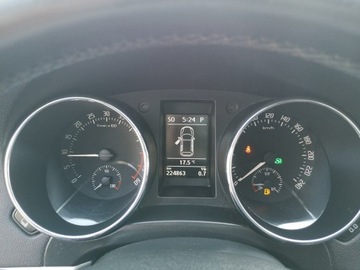 Skoda Yeti Minivan 2.0 TDI CR DPF 4x4 140KM 2011 Škoda Yeti Skoda Yeti 2.0 TDI 140KM Klimatronic, zdjęcie 12