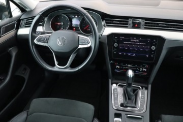 Volkswagen Passat B8 Limousine Facelifting 2.0 TDI SCR 200KM 2021 VW Passat 2.0 TDI, Salon Polska, Serwis ASO, zdjęcie 6