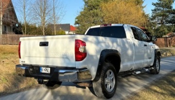 Toyota Tundra II 2014 Toyota Tundra Toyota Tundra 5.7 4x4 Double Cab SR5 5.7 Benzyna 381KM, zdjęcie 9