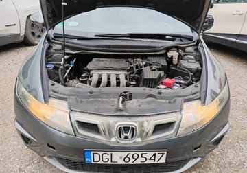 Honda Civic VIII Hatchback 3d 1.4 i-VTEC 100KM 2009 Honda Civic 2009r, 1.4 Benzyna. Lekko uszkodzony lewy bok. Jezdzi. 1.3, zdjęcie 4