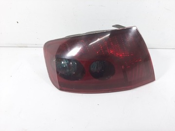 PEUGEOT 407 2.0HDI SEDAN 05R SVĚTLO LEVÝ ZADNÍ 9656606380