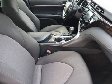 Toyota Camry IX Sedan 2.5 Hybrid Dynamic Force 218KM 2020 Toyota Camry 2.5 Hybrid, Salon Polska, zdjęcie 8