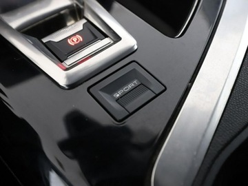 Peugeot 3008 II Crossover 1.2 PureTech 130KM 2017 Peugeot 3008 Automat, Allure, Kamera, Aut.klima,, zdjęcie 29