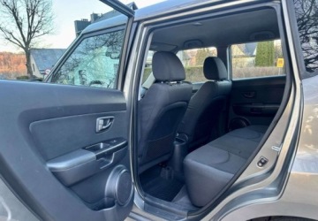 Kia Soul I Crossover 1.6 CRDI VGT 128KM 2011 Kia Soul Kia Soul 1.6 CRDI L 1.6 Diesel 128KM, zdjęcie 22
