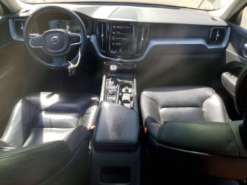 Volvo XC60 II 2020 Volvo XC 60 2020 VOLVO XC60 T6 MOMENTUM 2.0 Benzyna 316KM, zdjęcie 8