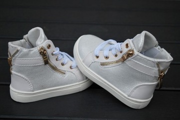 СЕРЕБРЯНЫЕ ТУФЛИ НА МОЛНИИ, размер 26/15,8 см.