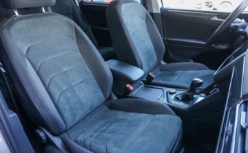 Volkswagen Tiguan Allspace SUV 2.0 TSI 190KM 2020 Volkswagen Tiguan Allspace Volkswagen Tiguan Allspace R-line 2.0TSI 190KM, zdjęcie 30