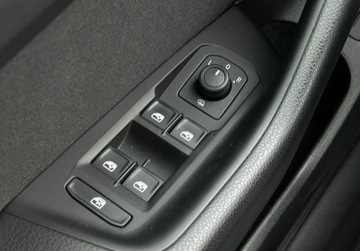 Volkswagen Passat B8 Variant Facelifting 1.5 TSI EVO 150KM 2021 Volkswagen Passat Essence Pakiety, Tempomat, Czujniki parkowania, Asysten, zdjęcie 18