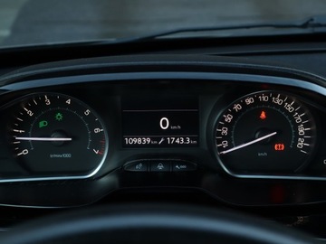 Peugeot 208 I Hatchback 3d 1.4 VTI 95KM 2012 Peugeot 208 1.4 VTi, Navi, Klima, zdjęcie 10