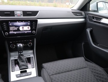 Skoda Superb III Liftback Facelifting 2.0 TDI SCR 150KM 2020 Skoda Superb 2.0 TDI, Salon Polska, Serwis ASO, zdjęcie 7
