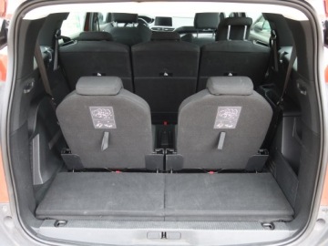 Peugeot 5008 II Crossover Facelifting 1.2 PureTech 130KM 2021 Peugeot 5008 PureTech 130, 7 miejsc, Klima, zdjęcie 15