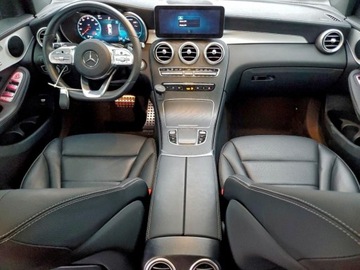Mercedes GLC 2022 Mercedes-Benz GLC 2022 MERCEDES-BENZ GLC COUPE 300 4MATIC 2.0 Benzyna 255KM, zdjęcie 8