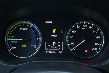 Mitsubishi Outlander III SUV PHEV Facelifting 2020 2.4 PHEV 224KM 2021 Mitsubishi Outlander 2.4 PHEV, 4X4, Automat, zdjęcie 10