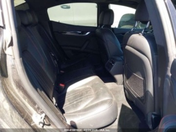 Maserati Ghibli III Sedan Facelifting 3.0 V6 350KM 2021 Maserati Ghibli 2021 MASERATI GHIBLI S 3.0 Benzyna 350KM, zdjęcie 10