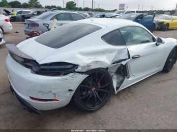 Porsche Cayman 718 Coupe GTS 2.5 365KM 2018 Porsche Cayman Gts pdk 2.5 Benzyna 365KM, zdjęcie 3