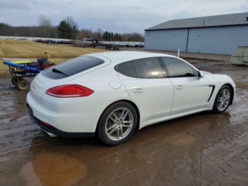 Porsche Panamera I Limuzyna Facelifting 3.6 310KM 2015 Porsche Panamera 2 2015 3.6 Benzyna 310KM, zdjęcie 3