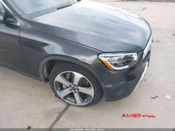 Mercedes GLC C254/X254 2023 Mercedes-Benz GLC 2023 r., 2,0L GLC 300 COUPE 4MATIC 2.0 Benzyna 255KM, zdjęcie 12