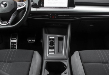 Volkswagen Golf VIII Alltrack 2.0 TDI 200KM 2022 Volkswagen Golf Alltrack 2.0TDI 200KM 4MOTION DSG, Reflektory LED Matrix,, zdjęcie 16