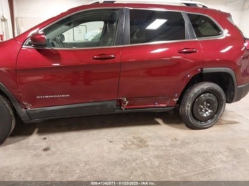 Jeep Cherokee V 2021 Jeep Cherokee 2021 JEEP CHEROKEE LATITUDE LUX 4X4 3.2 Benzyna 271KM, zdjęcie 7