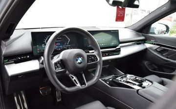 BMW Seria 5 G90-91 2023 BMW Seria 5 520i 190km M Pakiet Brooklyn Salon PL VAT23 Dostepny od reki, zdjęcie 10