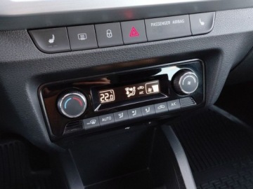 Skoda Fabia III Kombi Facelifting 1.0 TSI 95KM 2021 Skoda Fabia 1.0TSI 95KM Ambition SalonPL SerwisASO Kessy Kamera SmartLink, zdjęcie 24